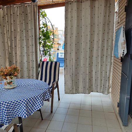 Habitación en un Ático con gran terraza al aire libre una noche 75 mas noches a 65e Burriana Exterior foto