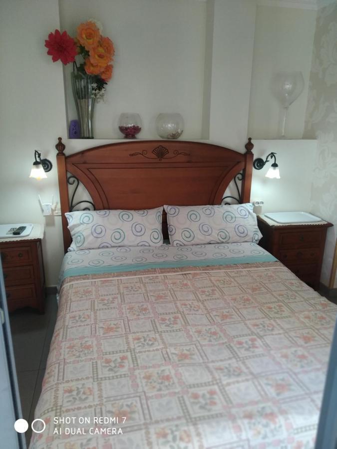 Habitación en un Ático con gran terraza al aire libre una noche 75 mas noches a 65e Burriana Exterior foto